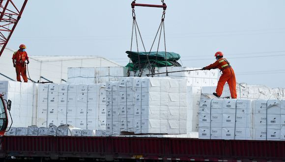 生活用纸三度大涨价，纸企股价飘红，需要囤纸了吗？丨化工热产品①