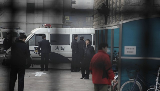 巨额融资顾问费背后的“案中案”，30%向城投高管行贿