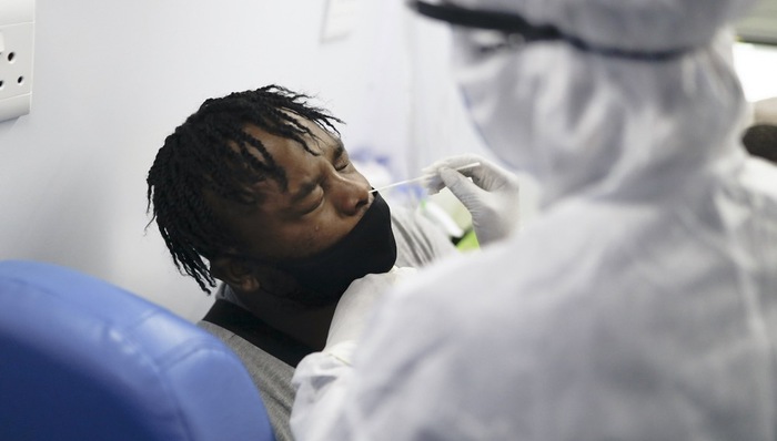 南非发现的变异新冠病毒或将使疫苗效力减弱