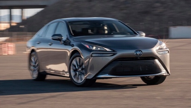 与LS同平台的丰田新款Mirai开起来怎么样？这里有它的最新评价｜歪果仁老司机