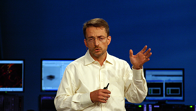 英特尔再换帅，技术派老将回归能否带领芯片巨头走出困境？