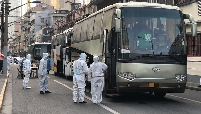 上海疫情,肿瘤医院,昭通小区,转运