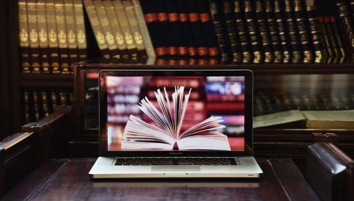 财说| 阅文集团“押宝“刚扭亏的中文在线，看中什么了？