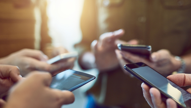 报告：受访者人均4.58部手机，近5成用户不专门处置旧手机