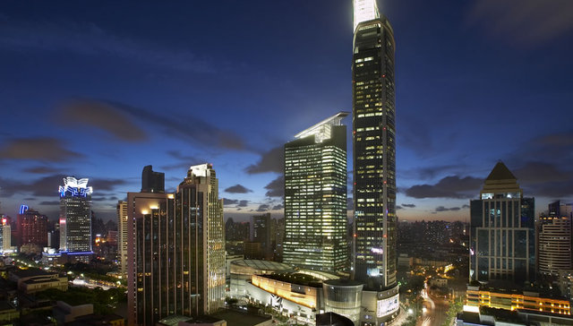 靠内地市场强劲支持，恒隆去年保持了收入上升