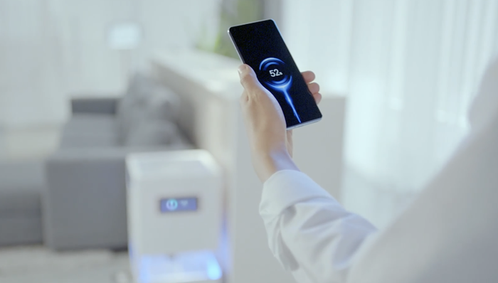 小米首发隔空充电技术，可在数米半径内5瓦远距离充电