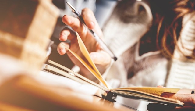 新华每日电讯：学校应该培养“大写的人”，而不是“告密者”