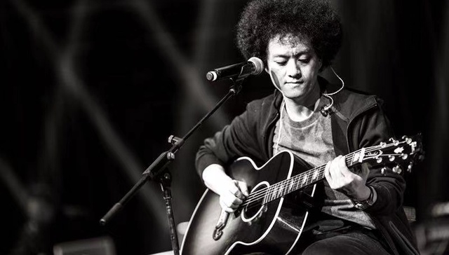 赵英俊：悼念一朵“小红花”