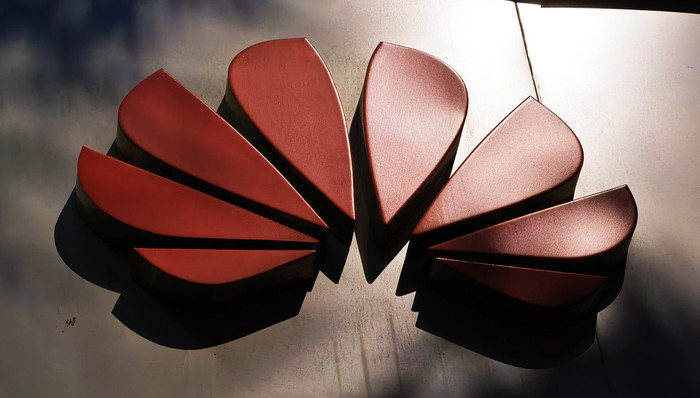 任正非回应华为热点问题：决不出售终端业务，没有手机也能存活