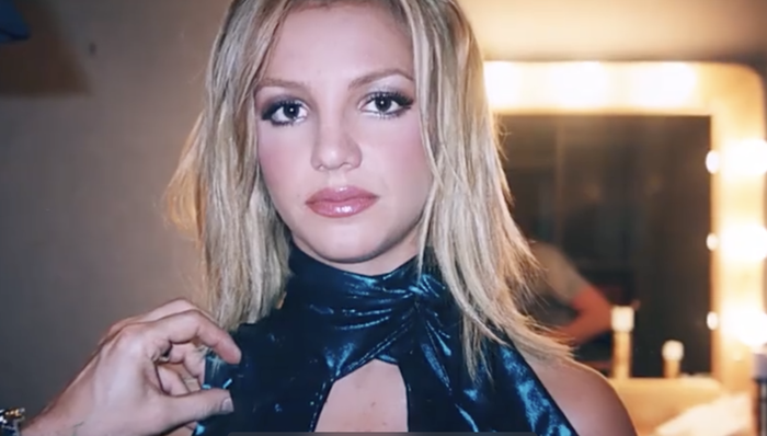 谁在陷害“小甜甜”布兰妮？这部纪录片揭露未见天日的真相