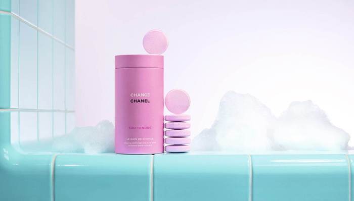 【是日美好事物】香奈儿开卖经典香水味泡澡片，潮牌AMBUSH联名酩悦推出香槟