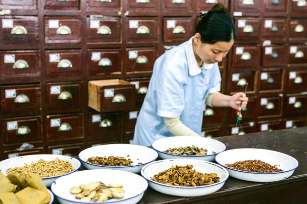 多位药企负责人遭“十年禁业”重罚，新老《药品管理法》交接之际监管愈严