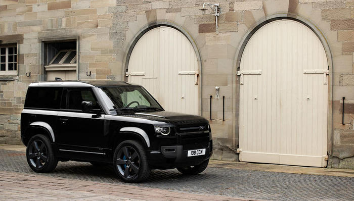 路虎卫士发布V8性能车型，特斯拉Model X在它面前仿佛一位小学生