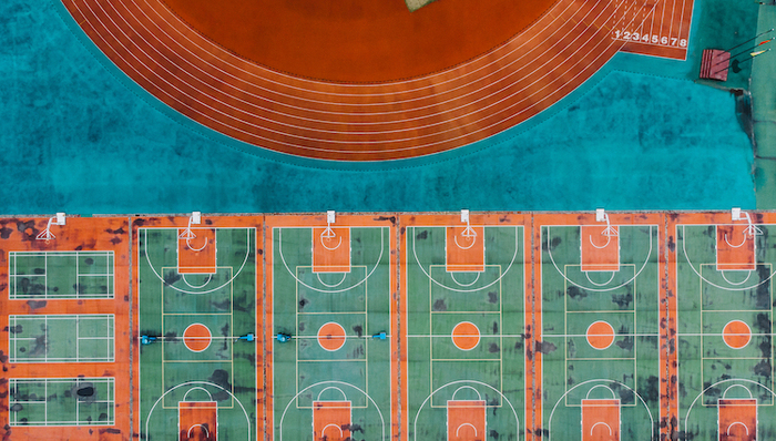 中央政法委谈“天津一教师发表不当言论”：师者无德满嘴铜臭，背离教育的本质和初心