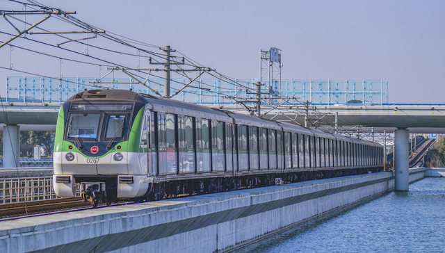 申通地铁,董事长,俞光耀,地铁运营,财务风险,上海声音,全国两会