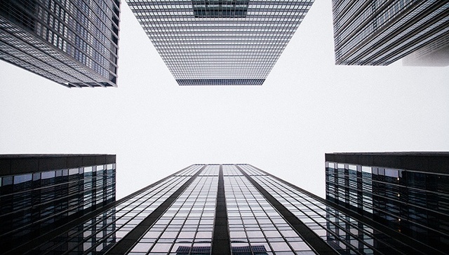 政府工作报告重申“房住不炒”，将加速供给端改革缓解住房困难