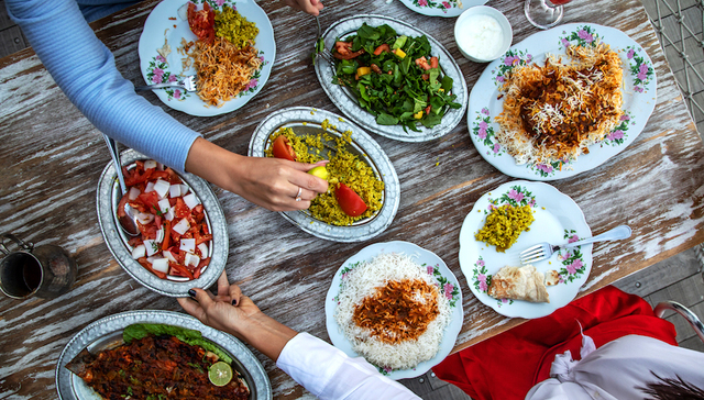 一周旅行指南 | 浦东香格里拉大酒店揭幕怡海日本料理，迪拜美食节即将开启