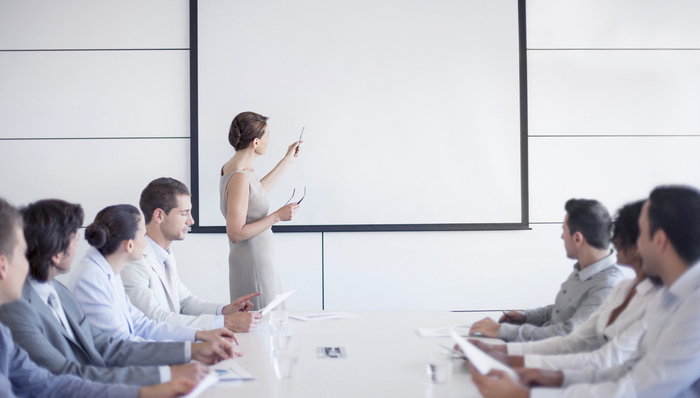 瑞再研究显示：保险企业女高管增加10％，ROE绩效平均水平高1-2个百分点