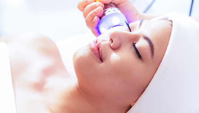 美容仪好赚钱，雅萌一年能卖20亿元