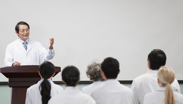 为何很多重点大学都开始办医学院？培养能力怎么样？专家解读