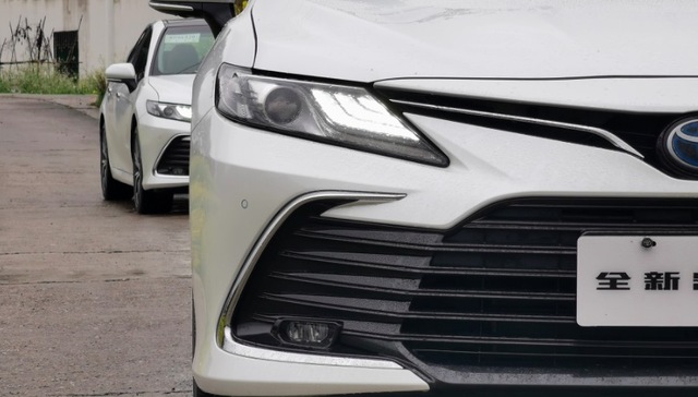 第八代凯美瑞中期改款后，智能化水平提升显著｜试驾