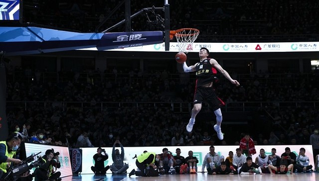 CBA全明星赛25周年“传承”为题，致敬名宿、新人亮眼