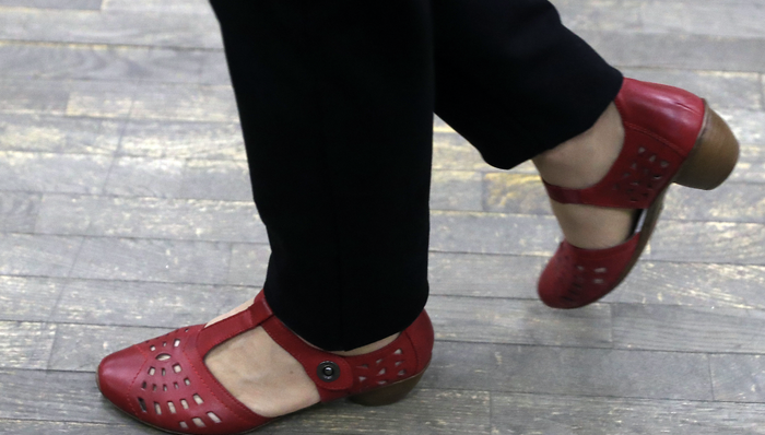 科学家找到一种液态金属，可以让骨折患者不打石膏