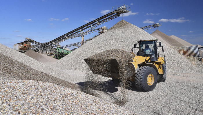 南方路机,关联交易