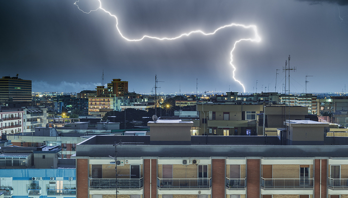 147人被抓、27亿诈骗案后续：老牌投顾华讯投资即将摘牌，行业定位困局难破