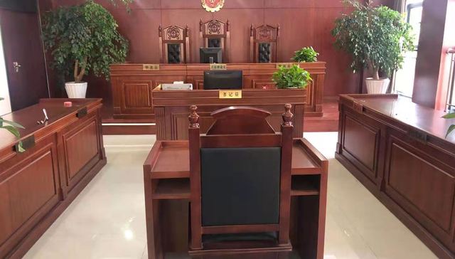 杭州女子生三孩哺乳期被开，仲裁被驳回：将起诉