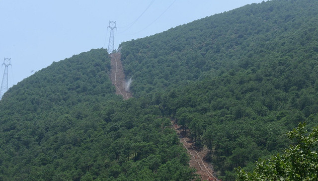 打火机实名制背后的凉山防火战：进山需扫码，坟地有责任人