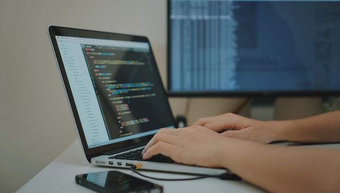 谷歌,Twitter,李桐,谈心,抢人,开工,云,夜生活,硅谷公司,金毛犬