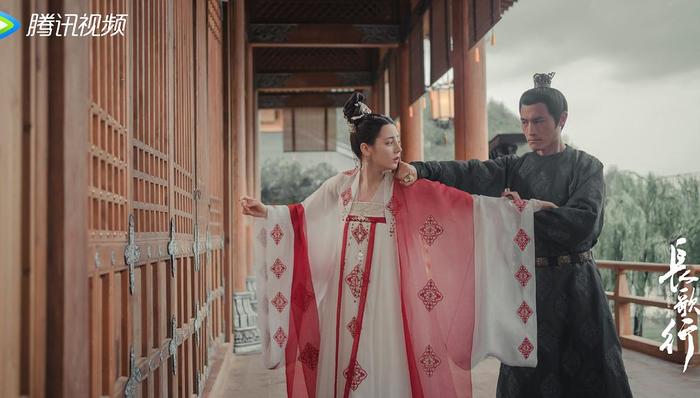 华策,影视,谷底,IP模式,股价跌,跌至,刺杀小说家,sip,长歌行,暴击