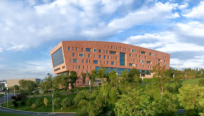 云南白药,资本市场,新华都