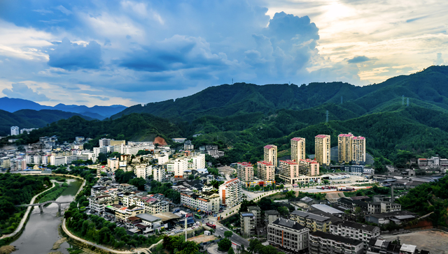 对话三明医改操盘手詹积富：斩断灰色药价链条，还白衣天使一片蓝天白云