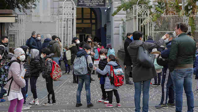 中国进口印尼冻鱿鱼外包装检出阳性，美联储主席呼吁打疫苗 | 国际疫情观察（4月9日）