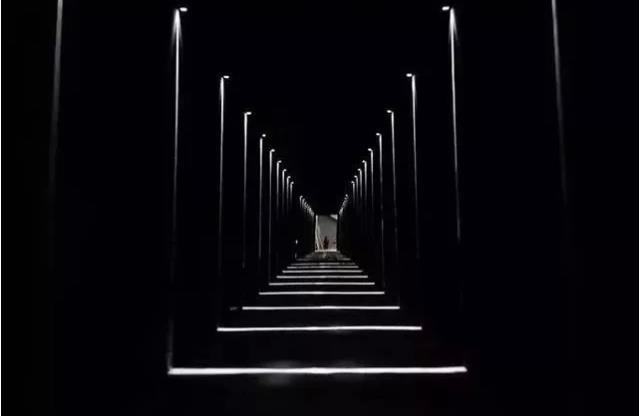 泛娱乐,商业模式,密室逃脱,资本市场