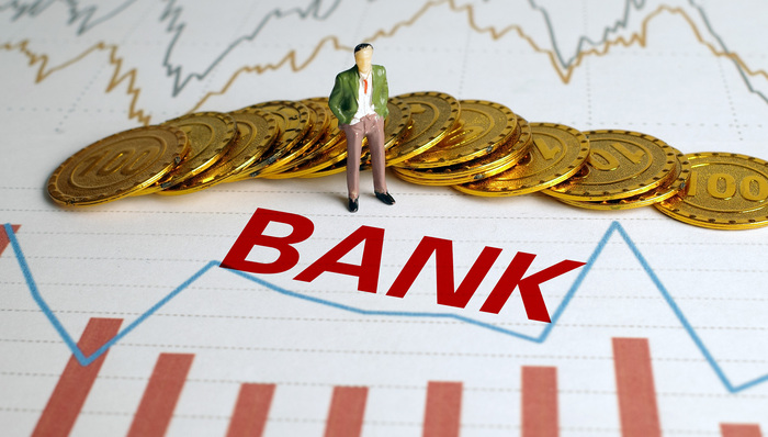 A股上市股份行业绩大比拼：招行净利增速最快，民生不良率最高，浦发净息差降幅最大