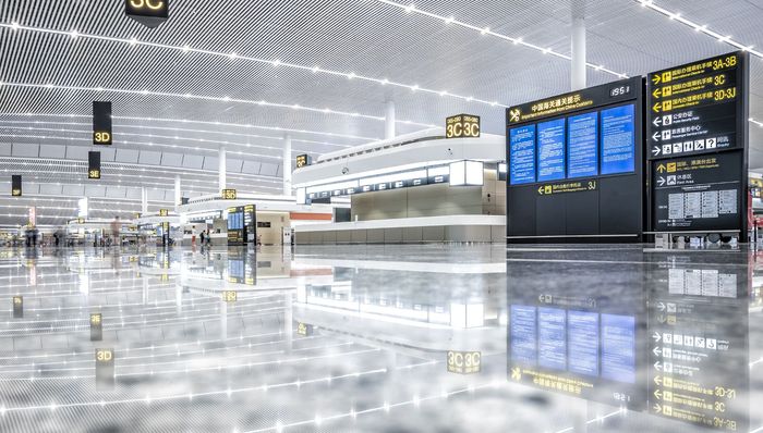 全国机场吞吐量排行洗牌：华南、西南机场逆势增长，首都、浦东两机场跌出前三