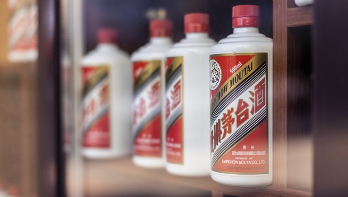 茅台办三甲医院开始“抢人”，A股之王要进军医疗健康了？