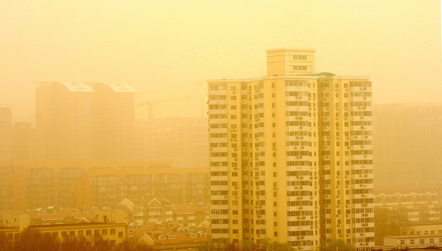 北方沙尘再来袭：当呼吸成为一种威胁，没有人可以全身而退