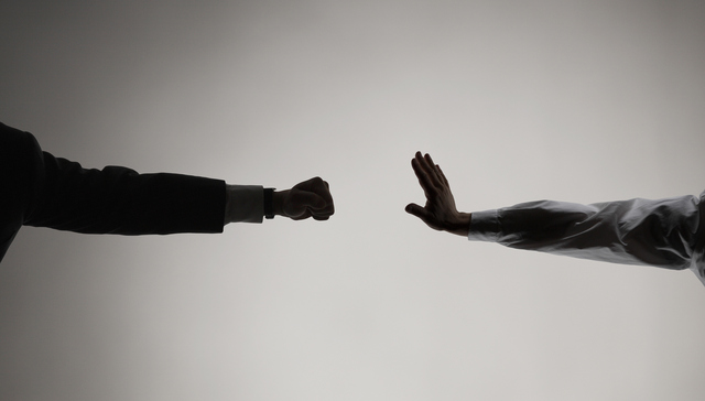 神车供应商缘何亏损？方正电机海外关联交易蹊跷