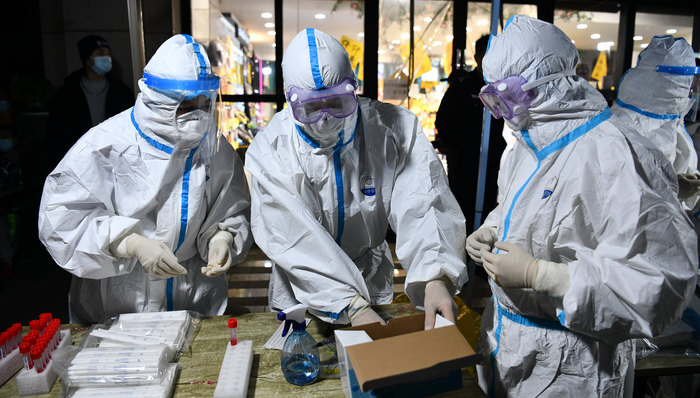 新冠诊疗方案大半年后再度更新，哪些地方变了？