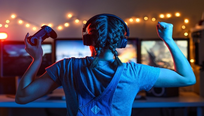 完美世界,游戏行业;