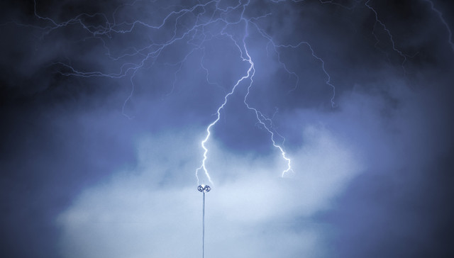 4月19日投资避雷针：ST康美大幅下修去年业绩预期至亏损244.8亿到299.2亿元