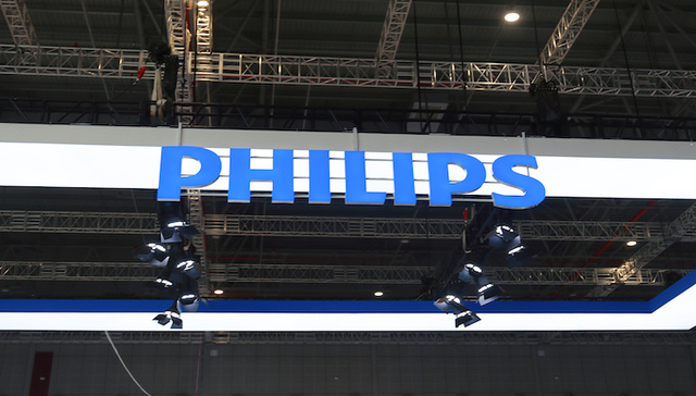 飞利浦被曝疫情期间员工私下加价销售呼吸机，这桩近千万的纠纷多方各执一词