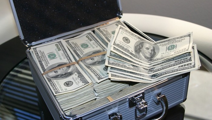 超额储蓄,消费,财政刺激,通胀