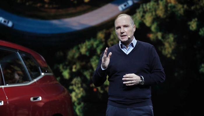 定义未来汽车的设计、科技和出行趋势，宝马要做最具颠覆性的那一个｜2021上海车展