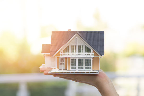 南国置业扣非净利润四年为负，商业地产证券化能否破局？