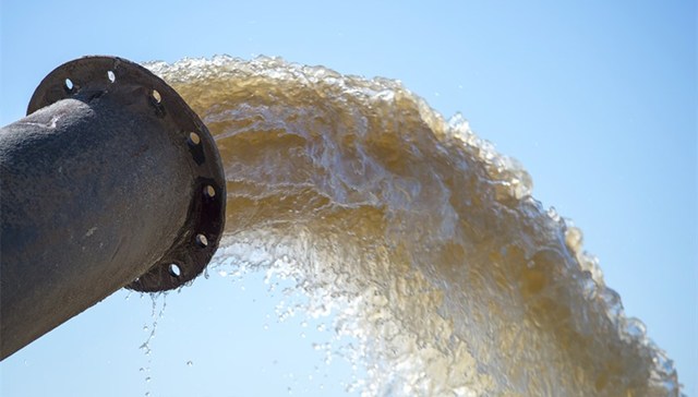 中央环保督察发现多地“母亲河”遭严重污染，地方治理弄虚作假